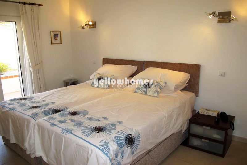 Well kept 2-bed apartment at a well known Golf Resort near Carvoeiro